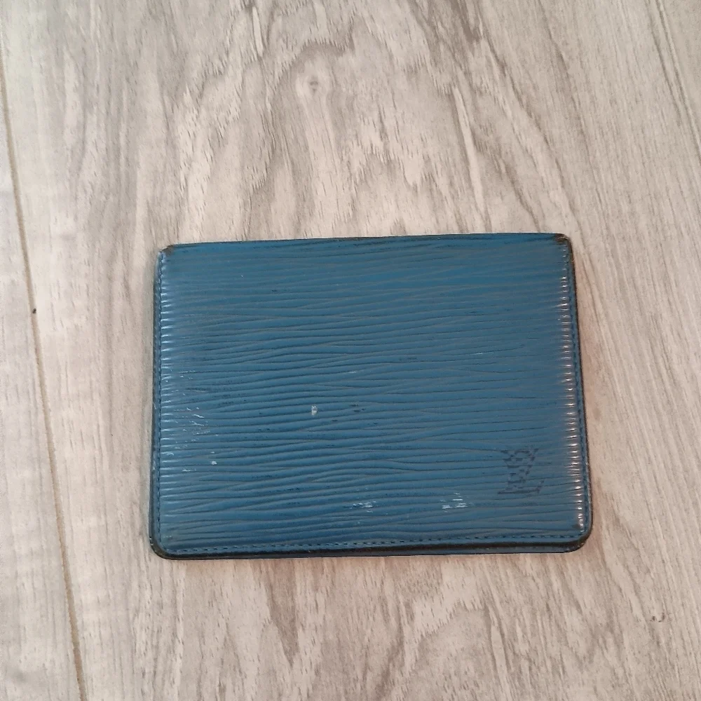Louis Vuitton Blue Epi Porte 2 cartes Vertical Pass Card Case